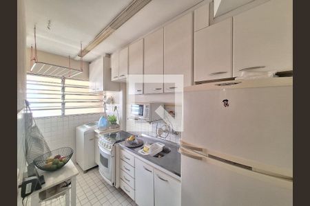 Cozinha de apartamento à venda com 1 quarto, 50m² em Alto da Lapa, São Paulo