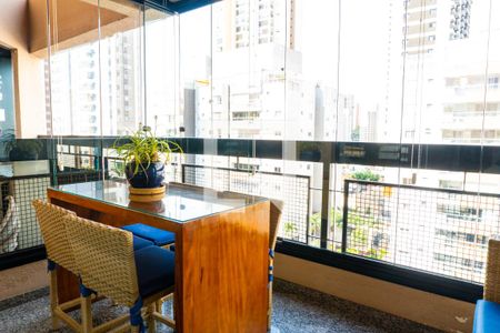 Sacada de apartamento à venda com 3 quartos, 110m² em Jardim Prudência, São Paulo