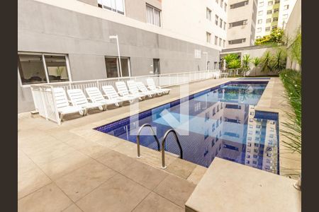 Apartamento para alugar com 20m², 1 quarto e sem vaga Apartamento para alugar com 20m², 1 quarto e sem vagaÁrea comum - Piscina