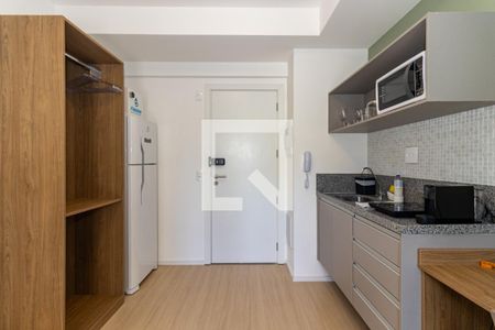 Sala e Cozinha de kitnet/studio à venda com 1 quarto, 27m² em Vila Nova Conceição, São Paulo