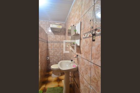 Banheiro da Suíte de casa à venda com 1 quarto, 40m² em Rio Branco, Canoas