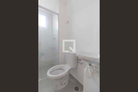 Banheiro de apartamento para alugar com 1 quarto, 30m² em Vila Guilhermina, São Paulo