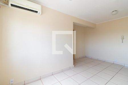 Sala de apartamento à venda com 2 quartos, 86m² em Nonoai, Porto Alegre