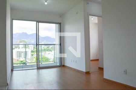 Sala de apartamento para alugar com 2 quartos, 52m² em Pechincha, Rio de Janeiro