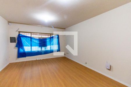 Sala de casa para alugar com 3 quartos, 145m² em Vila Santo Estefano, São Paulo