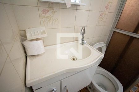 Banheiro de apartamento para alugar com 1 quarto, 40m² em Estrela do Norte, São Gonçalo