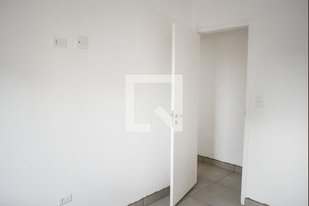 Quarto 1 de apartamento para alugar com 2 quartos, 41m² em Vila Mazzei, São Paulo