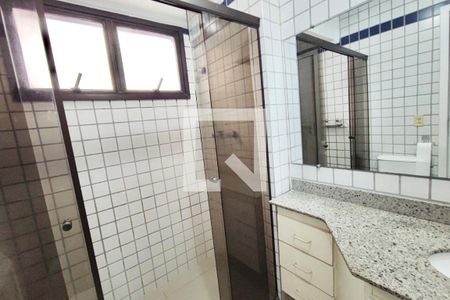 Banheiro da Suíte de apartamento para alugar com 1 quarto, 54m² em Cambuí, Campinas