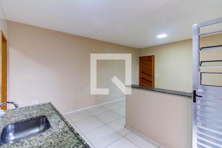 Cozinha de casa para alugar com 2 quartos, 50m² em Vila Natalia, São Paulo