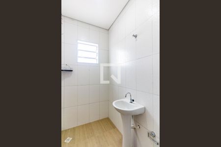 Banheiro de casa para alugar com 2 quartos, 50m² em Vila Natalia, São Paulo