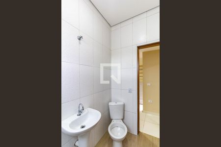 Banheiro de casa para alugar com 2 quartos, 50m² em Vila Natalia, São Paulo