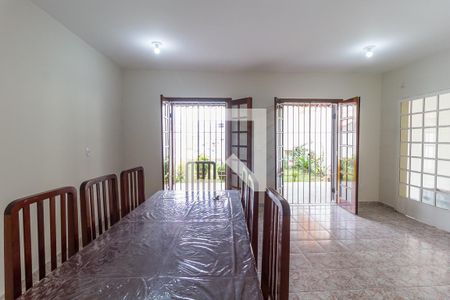 Sala/Sala de Jantar de casa para alugar com 4 quartos, 150m² em Vila Horizonte, Mogi das Cruzes