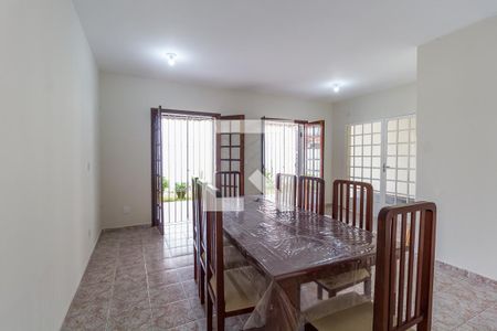 Sala/Sala de Jantar de casa para alugar com 4 quartos, 150m² em Vila Horizonte, Mogi das Cruzes