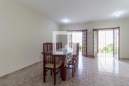 Sala/Sala de Jantar de casa para alugar com 4 quartos, 150m² em Vila Horizonte, Mogi das Cruzes