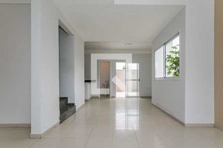 Sala de casa de condomínio para alugar com 3 quartos, 172m² em Vila Oliveira, Mogi das Cruzes