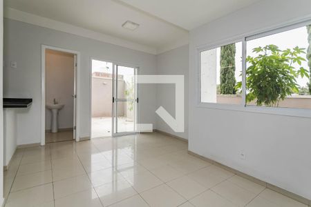 Sala de casa de condomínio para alugar com 3 quartos, 172m² em Vila Oliveira, Mogi das Cruzes