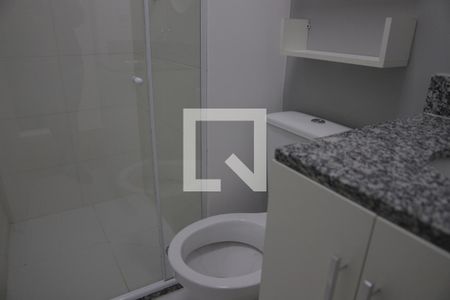 Banheiro de kitnet/studio para alugar com 1 quarto, 28m² em Saúde, São Paulo