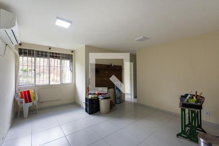 Sala de apartamento à venda com 2 quartos, 60m² em Engenhoca, Niterói
