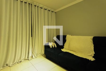 Sala de casa para alugar com 2 quartos, 138m² em Jardim Santa Clara, Guarulhos
