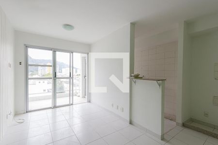 Sala de apartamento à venda com 2 quartos, 60m² em Curicica, Rio de Janeiro