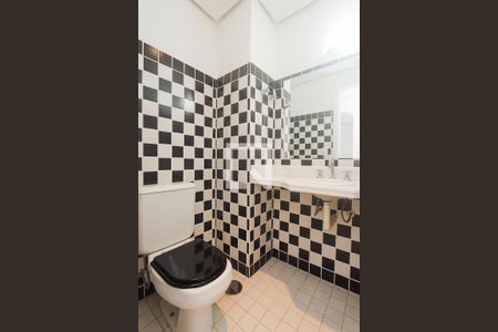 Lavabo de apartamento à venda com 1 quarto, 80m² em Moinhos de Vento, Porto Alegre