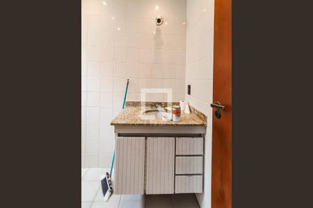 Banheiro da Suíte de apartamento para alugar com 3 quartos, 120m² em Jardim Tres Maria, Guarujá