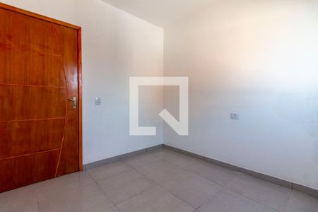 Quarto 1 de apartamento para alugar com 2 quartos, 50m² em Vila Carmosina, São Paulo