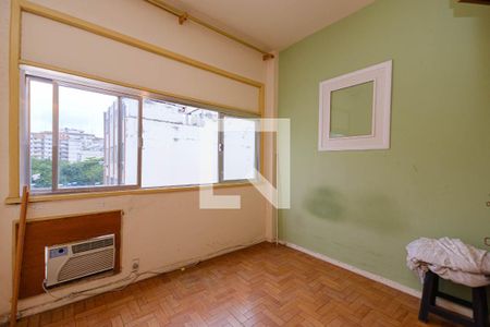 Quarto de apartamento para alugar com 1 quarto, 72m² em Grajaú, Rio de Janeiro