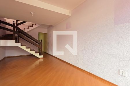 Sala de casa à venda com 4 quartos, 226m² em Jardim Santa Mena, Guarulhos