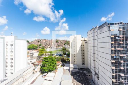 Cozinha de apartamento para alugar com 1 quarto, 40m² em Centro, Niterói