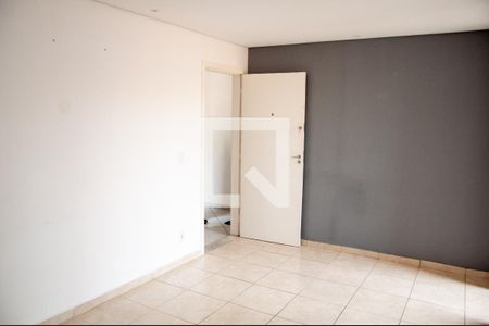 Sala  de apartamento para alugar com 3 quartos, 75m² em Cabral, Contagem