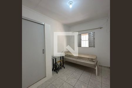 Quarto de casa para alugar com 1 quarto, 18m² em Jardim Bonfiglioli, São Paulo