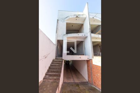 Fachada de casa à venda com 5 quartos, 300m² em Vila Paranaguá, São Paulo