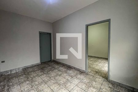 Quarto 1 de casa para alugar com 2 quartos, 80m² em Parque Peruche, São Paulo