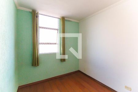 Quarto 1 de apartamento para alugar com 2 quartos, 57m² em Conjunto Residencial José Bonifácio, São Paulo