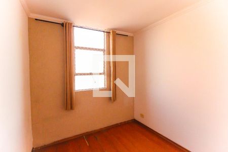 Quarto 2 de apartamento para alugar com 2 quartos, 57m² em Conjunto Residencial José Bonifácio, São Paulo