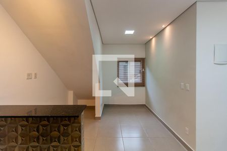 Sala de casa de condomínio para alugar com 2 quartos, 52m² em Vila Ema, São Paulo