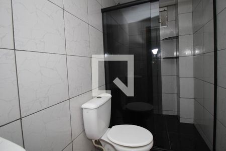 Banheiro de apartamento para alugar com 1 quarto, 45m² em Guará Ii, Brasília