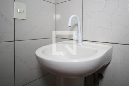 Banheiro de apartamento para alugar com 1 quarto, 45m² em Guará Ii, Brasília