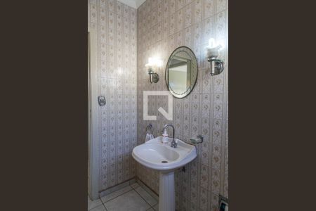 Casa para alugar com 384m², 3 quartos e 6 vagas Casa para alugar com 384m², 3 quartos e 6 vagasLavabo