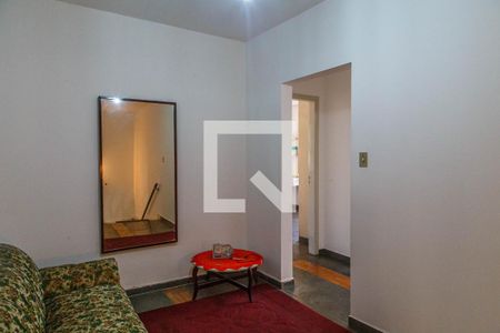 Casa para alugar com 384m², 3 quartos e 6 vagas Casa para alugar com 384m², 3 quartos e 6 vagasHall social