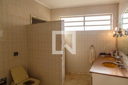 Casa para alugar com 384m², 3 quartos e 6 vagas Casa para alugar com 384m², 3 quartos e 6 vagasBanheiro Suíte