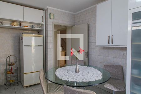Casa para alugar com 384m², 3 quartos e 6 vagas Casa para alugar com 384m², 3 quartos e 6 vagasCozinha