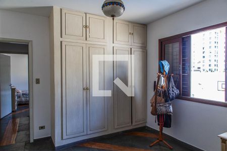 Casa para alugar com 384m², 3 quartos e 6 vagas Casa para alugar com 384m², 3 quartos e 6 vagasQuarto 2