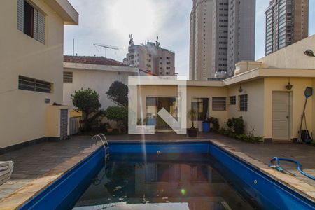 Casa para alugar com 384m², 3 quartos e 6 vagas Casa para alugar com 384m², 3 quartos e 6 vagasPiscina