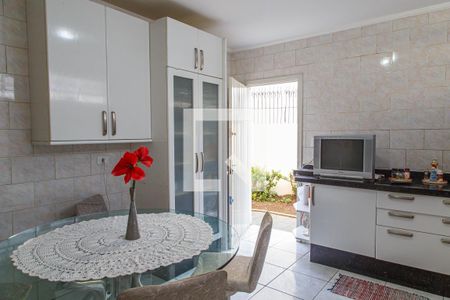 Casa para alugar com 384m², 3 quartos e 6 vagas Casa para alugar com 384m², 3 quartos e 6 vagasCozinha