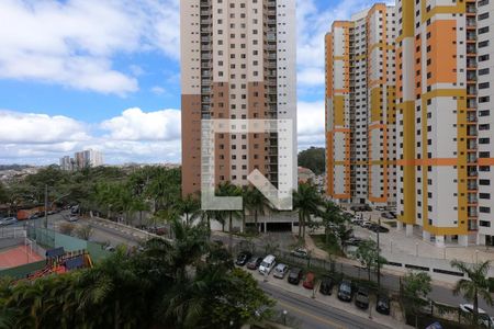 Vista de apartamento para alugar com 2 quartos, 78m² em Jardim Maria Rosa, Taboão da Serra