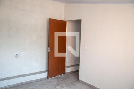 Quarto 1 de casa para alugar com 2 quartos, 50m² em Lindéia (barreiro), Contagem