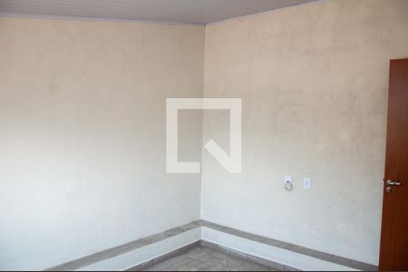 Quarto 1 de casa para alugar com 2 quartos, 50m² em Lindéia (barreiro), Contagem