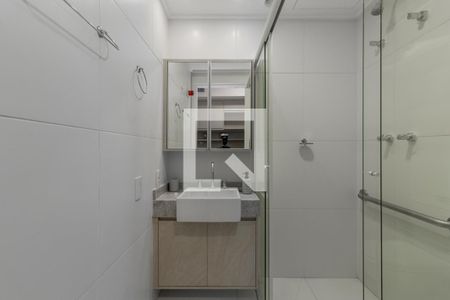 Banheiro  de kitnet/studio para alugar com 1 quarto, 21m² em Moema, São Paulo